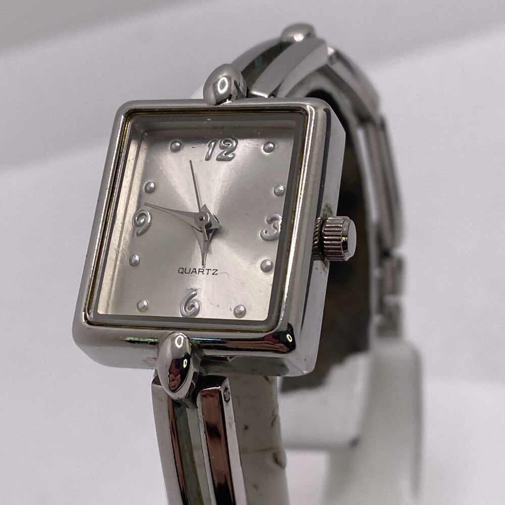 Vintage Womens Silver Tone Watch Works New Battery
